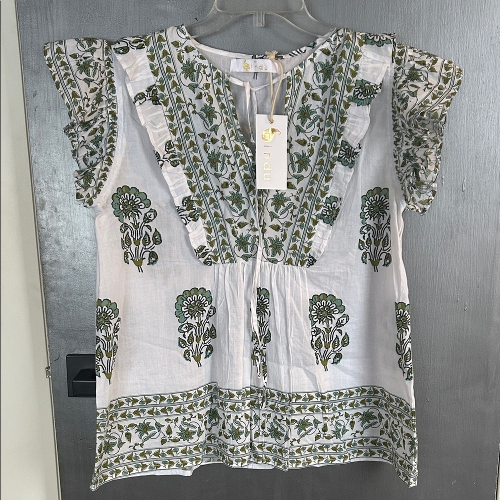 Boutique BINDU Sky Top - NWT !